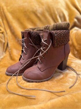 TOP Moda Brown Lace-Up Fold-Over Knit Cuff Ankle Boots